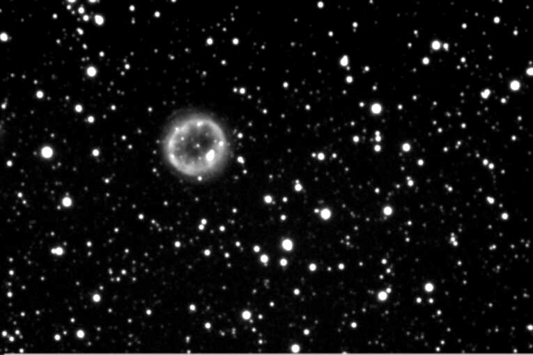 NGC 6894.JPG (32889 Byte)